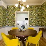 Luxury Retreat! 2 Suites, Balcony & Views!! Апартаменти *