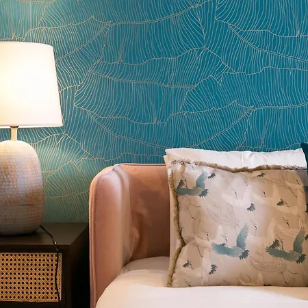 Luxury Retreat! 2 Suites, Balcony & Views!! アパート *