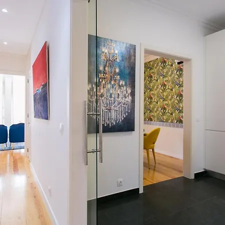 Luxury Retreat! 2 Suites, Balcony & Views!! * Lissabon