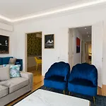 Apartman Luxury Retreat! 2 Suites, Balcony & Views!! Lisboa