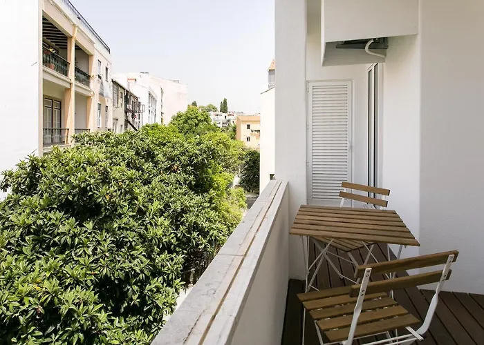 Luxury Retreat! 2 Suites, Balcony & Views!! Διαμέρισμα *