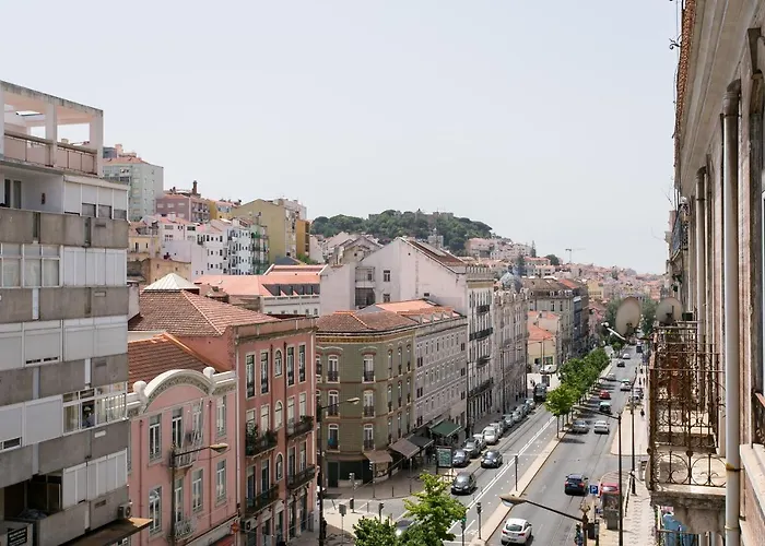 Luxury Retreat! 2 Suites, Balcony & Views!! Διαμέρισμα Lisboa
