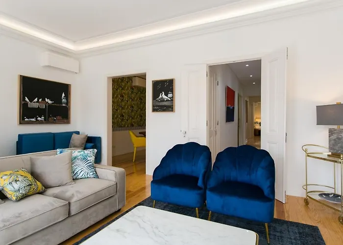 Διαμέρισμα Luxury Retreat! 2 Suites, Balcony & Views!! Lisboa